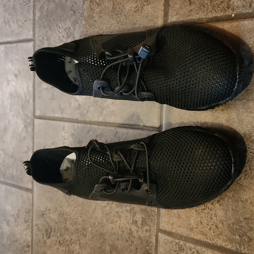 Mens steel toe shoes